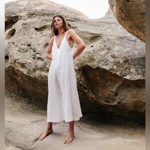 White Sleeveless V-Neck Linen Jumpsuit